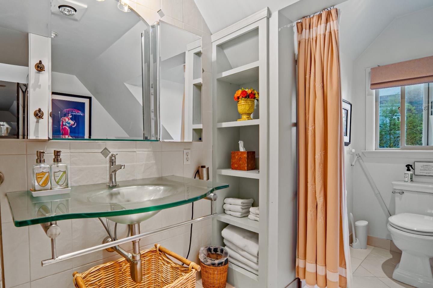 Detail Gallery Image 13 of 17 For 24694 Dolores St, Carmel,  CA 93923 - 3 Beds | 3/1 Baths