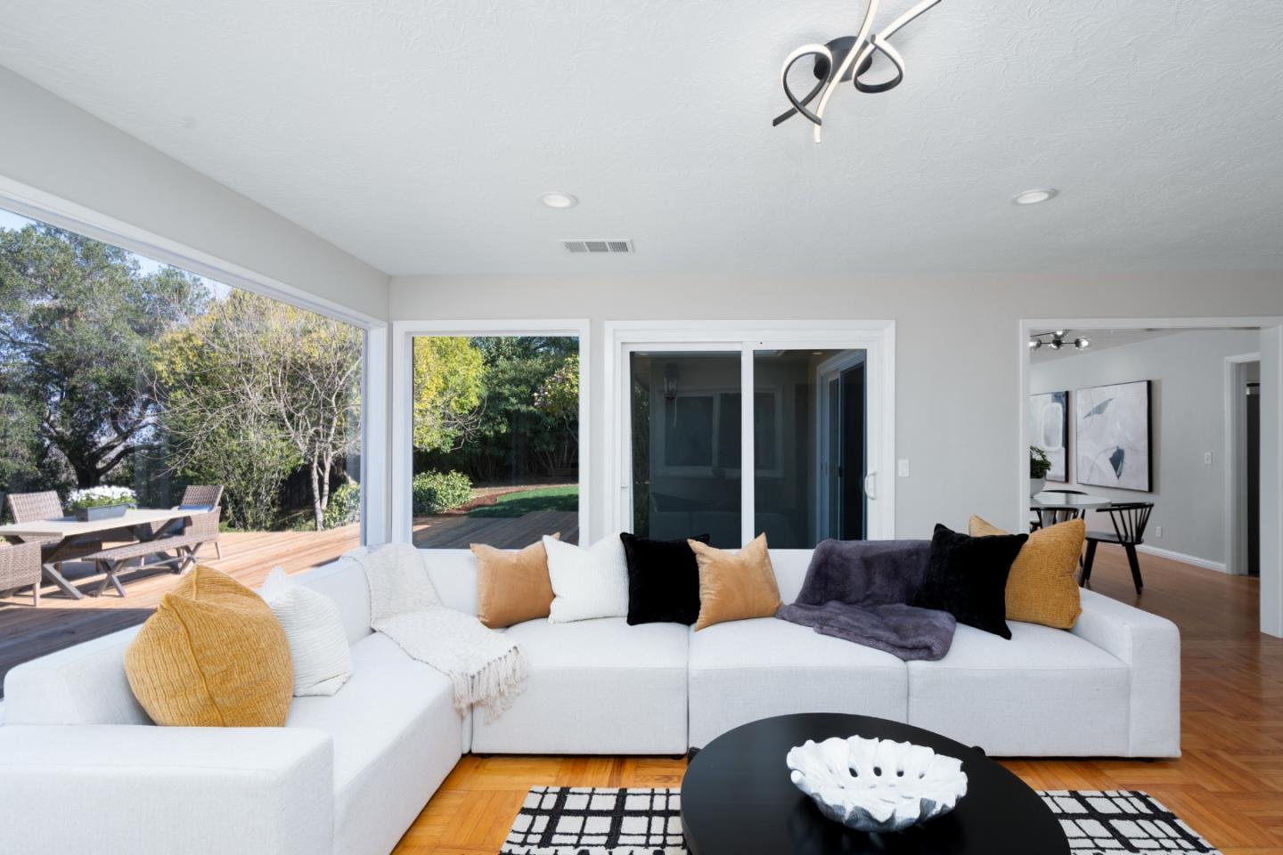 Detail Gallery Image 14 of 37 For 24821 Prospect Ave, Los Altos Hills,  CA 94022 - 4 Beds | 3/1 Baths