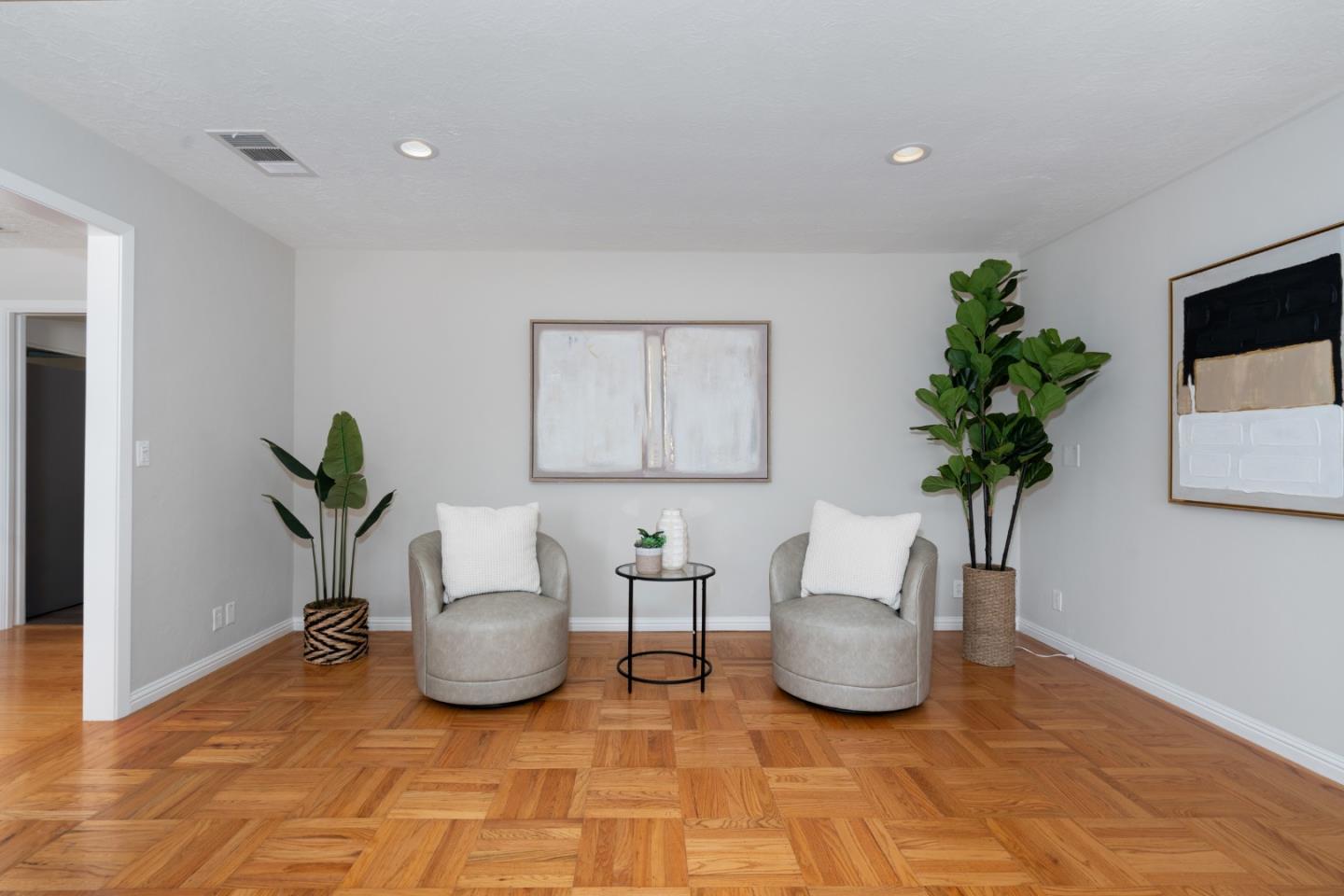 Detail Gallery Image 15 of 37 For 24821 Prospect Ave, Los Altos Hills,  CA 94022 - 4 Beds | 3/1 Baths