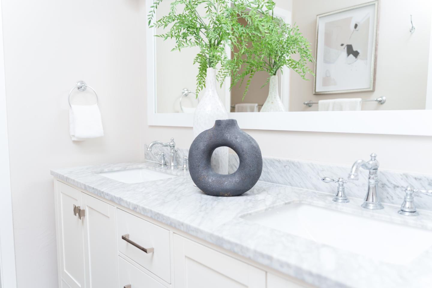 Detail Gallery Image 31 of 37 For 24821 Prospect Ave, Los Altos Hills,  CA 94022 - 4 Beds | 3/1 Baths