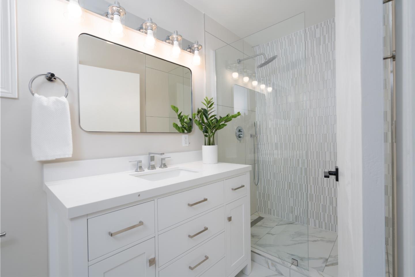 Detail Gallery Image 33 of 37 For 24821 Prospect Ave, Los Altos Hills,  CA 94022 - 4 Beds | 3/1 Baths