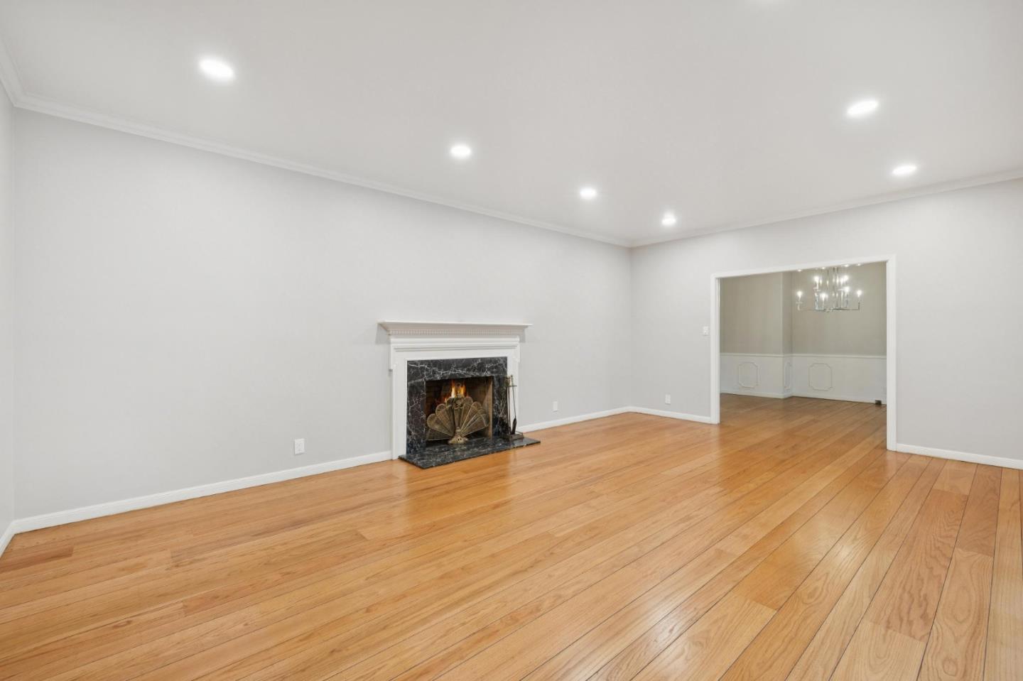 Detail Gallery Image 10 of 76 For 216 Valparaiso, Atherton,  CA 94027 - 4 Beds | 4 Baths