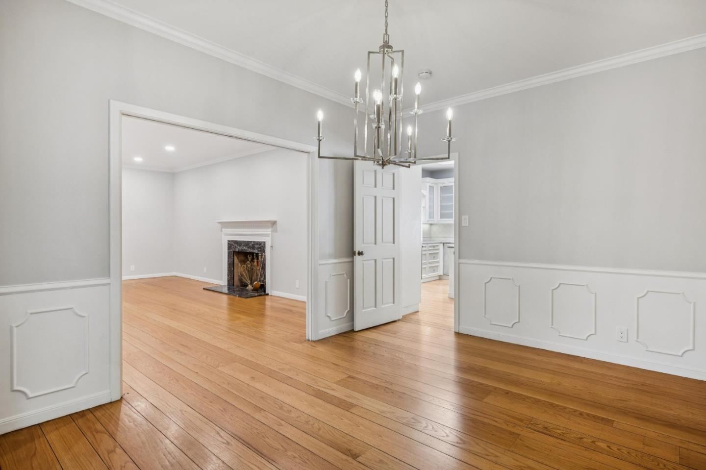 Detail Gallery Image 15 of 76 For 216 Valparaiso, Atherton,  CA 94027 - 4 Beds | 4 Baths