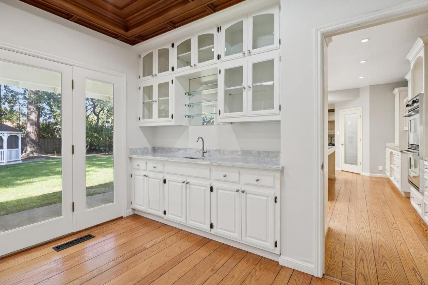 Detail Gallery Image 20 of 76 For 216 Valparaiso, Atherton,  CA 94027 - 4 Beds | 4 Baths