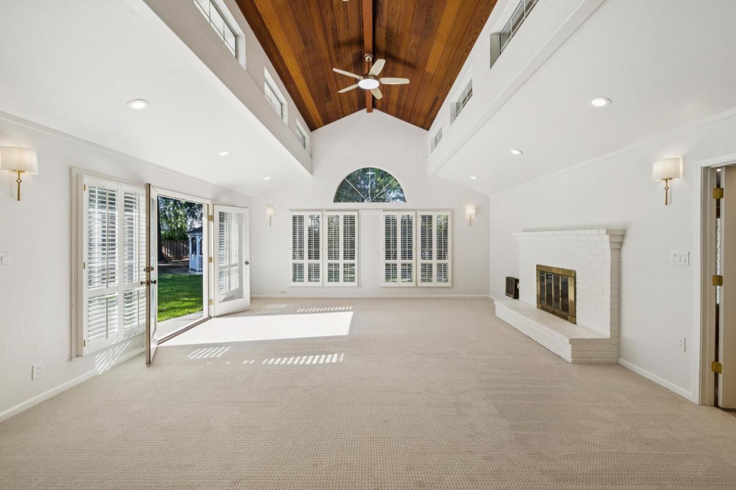 Detail Gallery Image 38 of 76 For 216 Valparaiso, Atherton,  CA 94027 - 4 Beds | 4 Baths