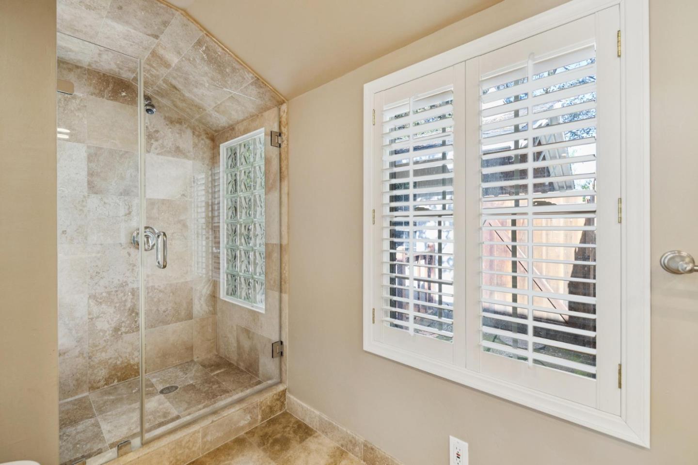 Detail Gallery Image 41 of 76 For 216 Valparaiso, Atherton,  CA 94027 - 4 Beds | 4 Baths