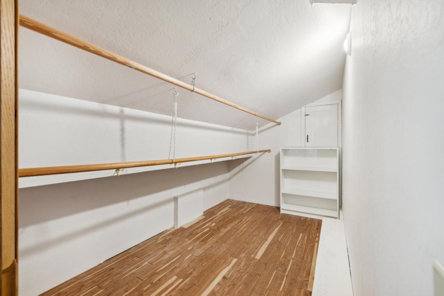 Detail Gallery Image 62 of 76 For 216 Valparaiso, Atherton,  CA 94027 - 4 Beds | 4 Baths