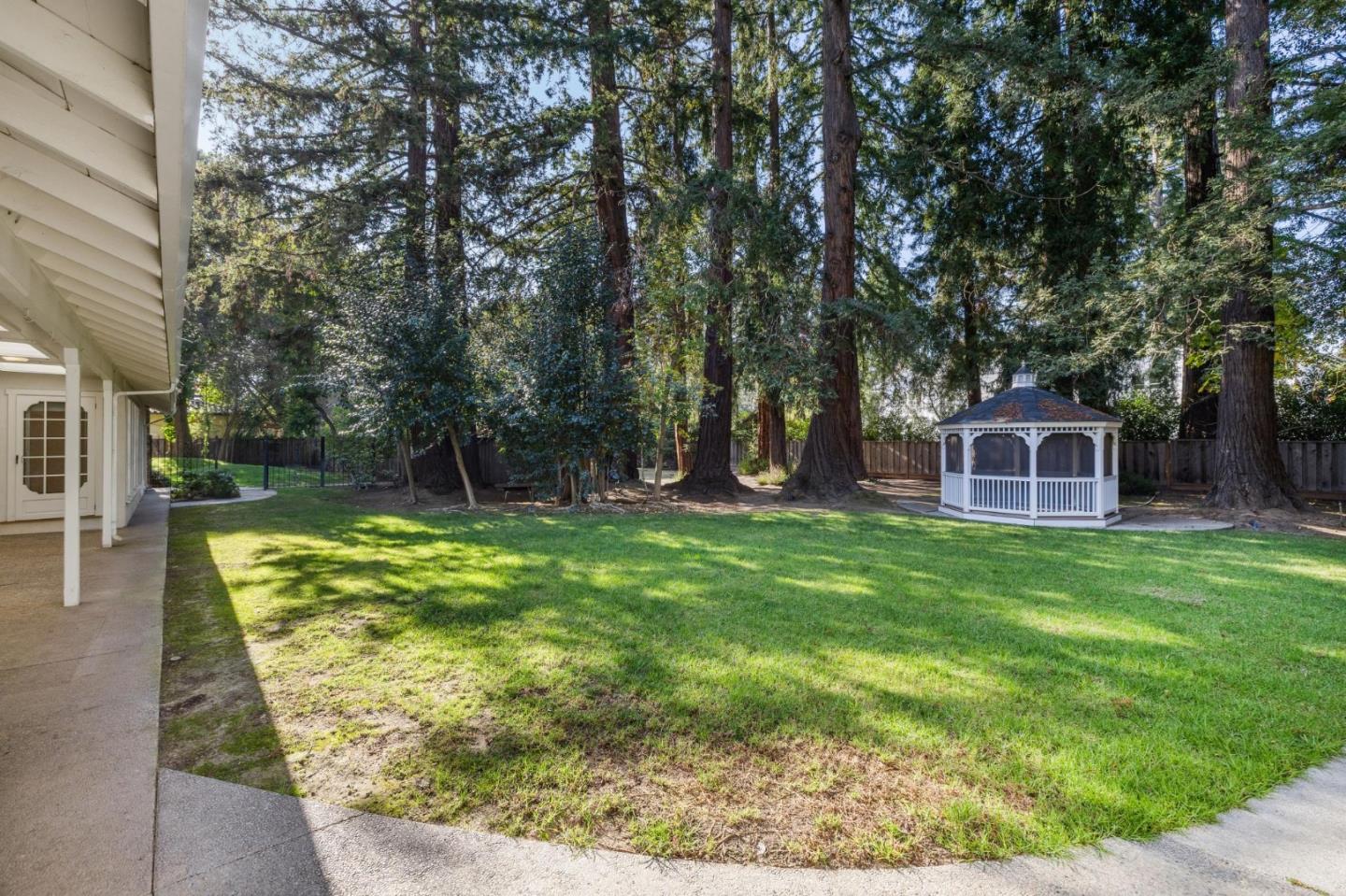 Detail Gallery Image 75 of 76 For 216 Valparaiso, Atherton,  CA 94027 - 4 Beds | 4 Baths