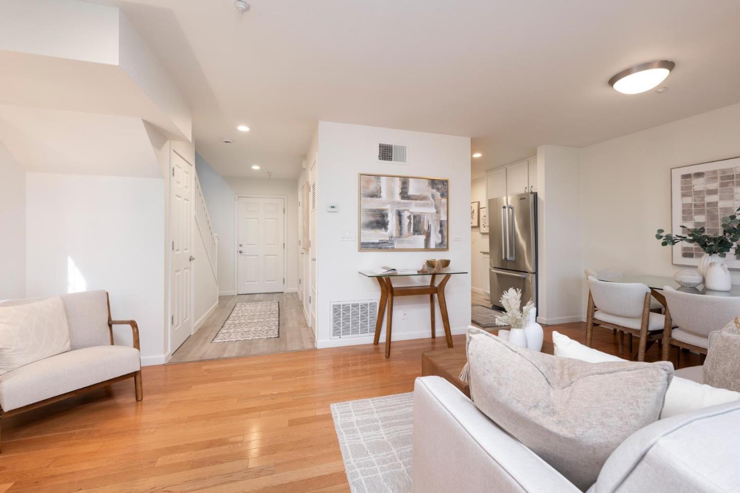 Detail Gallery Image 12 of 44 For 358 N El Camino Real #13,  San Mateo,  CA 94401 - 2 Beds | 2/1 Baths