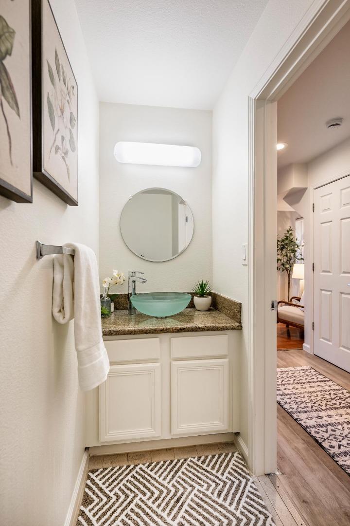 Detail Gallery Image 17 of 44 For 358 N El Camino Real #13,  San Mateo,  CA 94401 - 2 Beds | 2/1 Baths