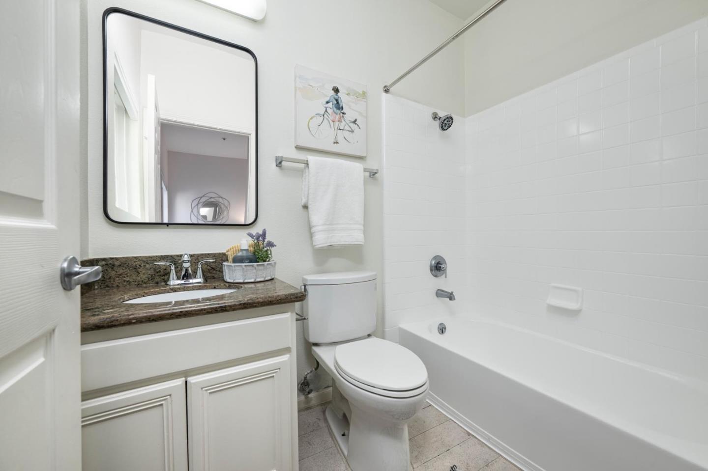 Detail Gallery Image 26 of 44 For 358 N El Camino Real #13,  San Mateo,  CA 94401 - 2 Beds | 2/1 Baths