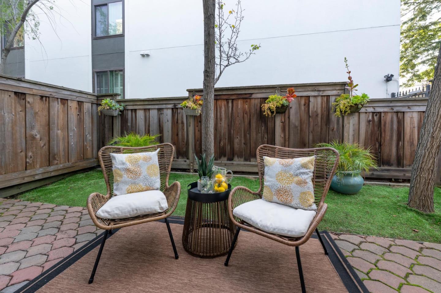 Detail Gallery Image 27 of 44 For 358 N El Camino Real #13,  San Mateo,  CA 94401 - 2 Beds | 2/1 Baths