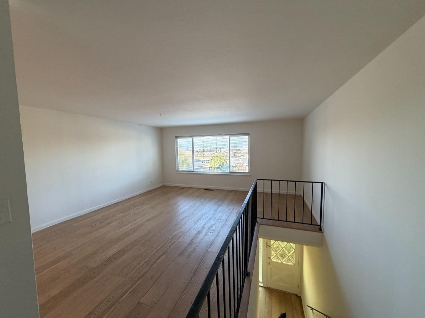 Detail Gallery Image 4 of 13 For 154 44th Ave, San Mateo,  CA 94403 - 2 Beds | 2 Baths