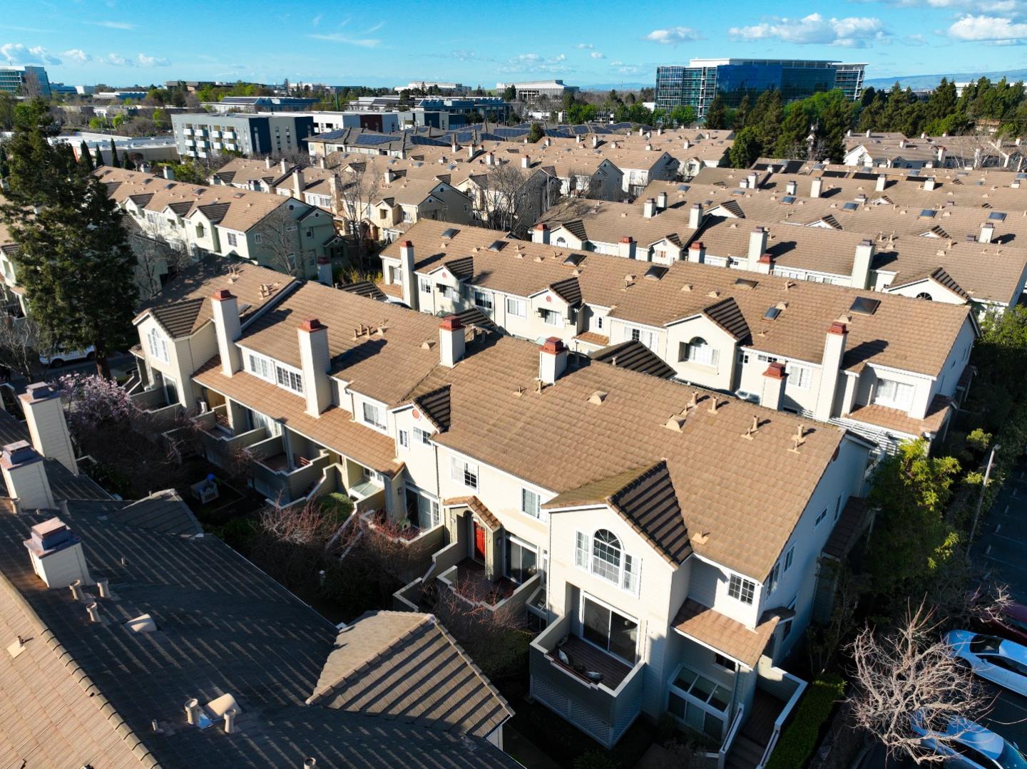 Detail Gallery Image 102 of 111 For 1152 La Rochelle Ter #F,  Sunnyvale,  CA 94089 - 3 Beds | 2/1 Baths