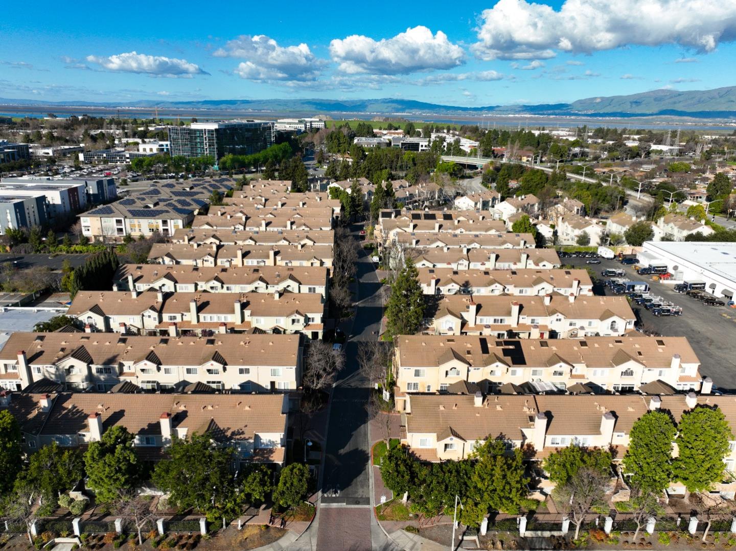 Detail Gallery Image 110 of 111 For 1152 La Rochelle Ter #F,  Sunnyvale,  CA 94089 - 3 Beds | 2/1 Baths