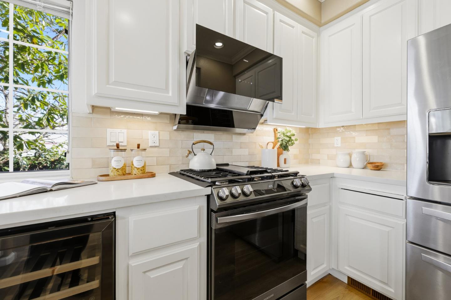 Detail Gallery Image 24 of 111 For 1152 La Rochelle Ter #F,  Sunnyvale,  CA 94089 - 3 Beds | 2/1 Baths