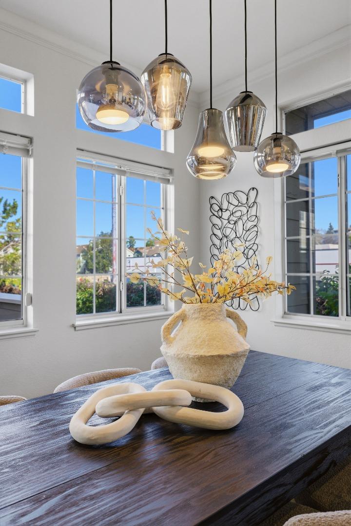 Detail Gallery Image 32 of 111 For 1152 La Rochelle Ter #F,  Sunnyvale,  CA 94089 - 3 Beds | 2/1 Baths