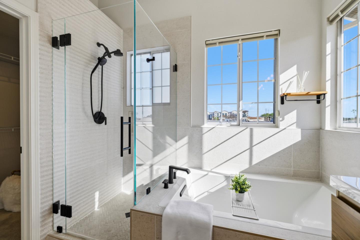 Detail Gallery Image 70 of 111 For 1152 La Rochelle Ter #F,  Sunnyvale,  CA 94089 - 3 Beds | 2/1 Baths