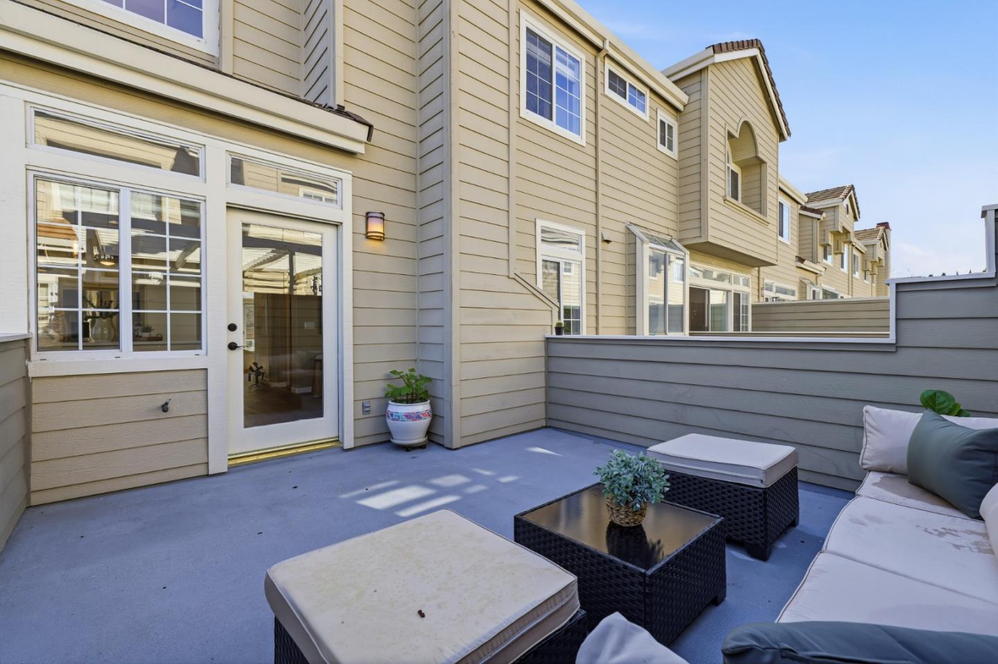 Detail Gallery Image 76 of 111 For 1152 La Rochelle Ter #F,  Sunnyvale,  CA 94089 - 3 Beds | 2/1 Baths