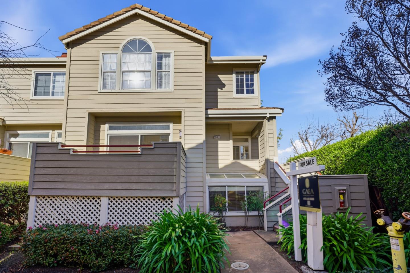 Detail Gallery Image 92 of 111 For 1152 La Rochelle Ter #F,  Sunnyvale,  CA 94089 - 3 Beds | 2/1 Baths