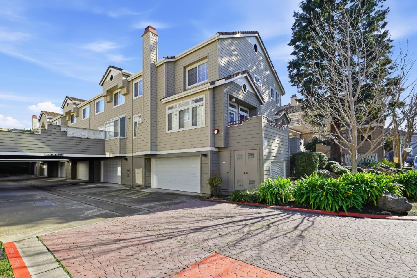 Detail Gallery Image 96 of 111 For 1152 La Rochelle Ter #F,  Sunnyvale,  CA 94089 - 3 Beds | 2/1 Baths