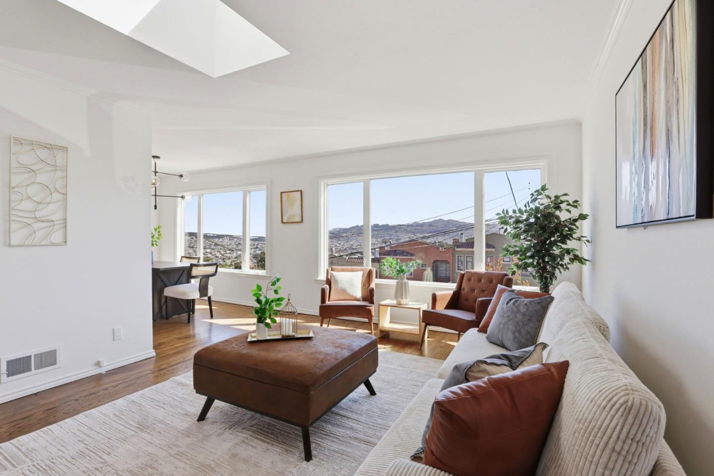 Detail Gallery Image 4 of 40 For 554 Mangels Ave, San Francisco,  CA 94127 - 4 Beds | 3 Baths