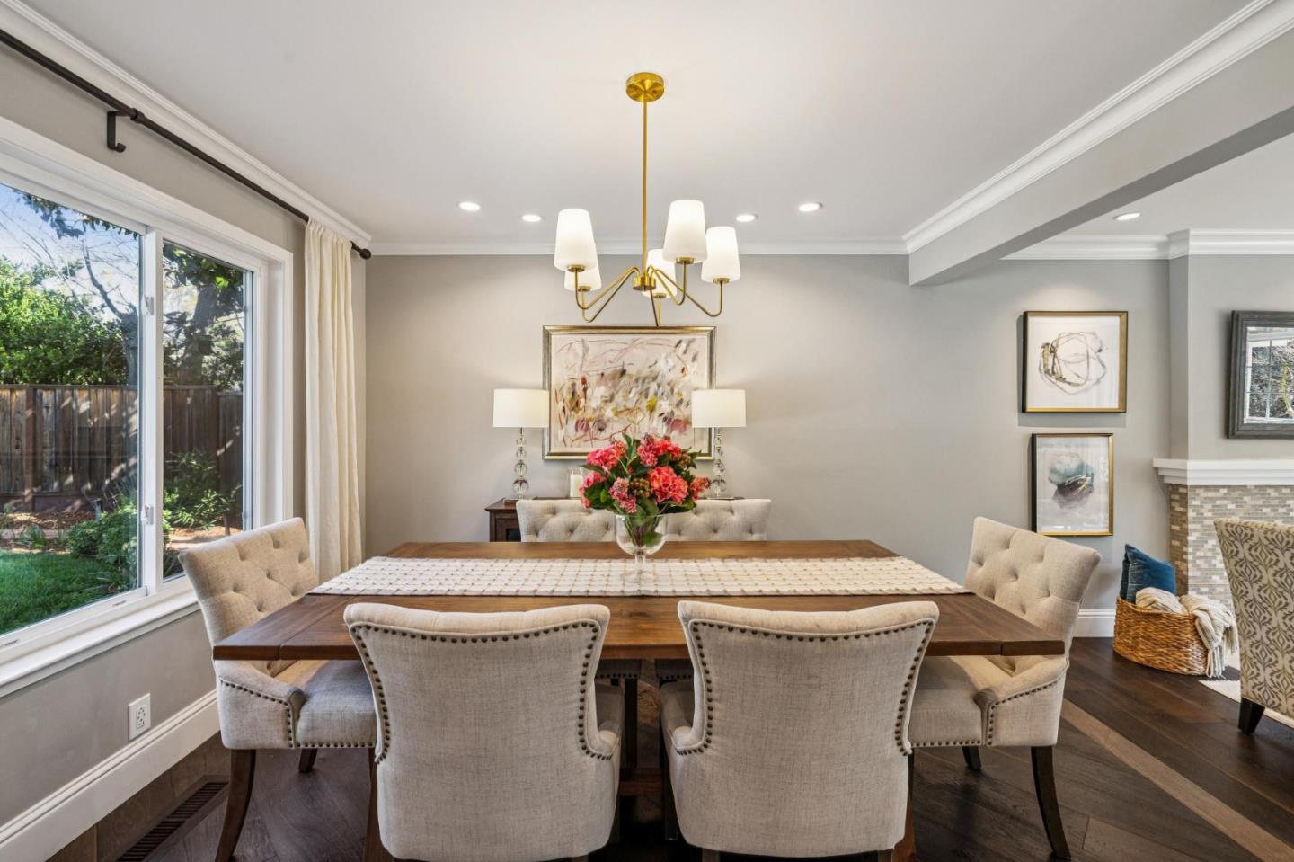 Detail Gallery Image 13 of 68 For 21685 Regnart Rd, Cupertino,  CA 95014 - 4 Beds | 2/1 Baths