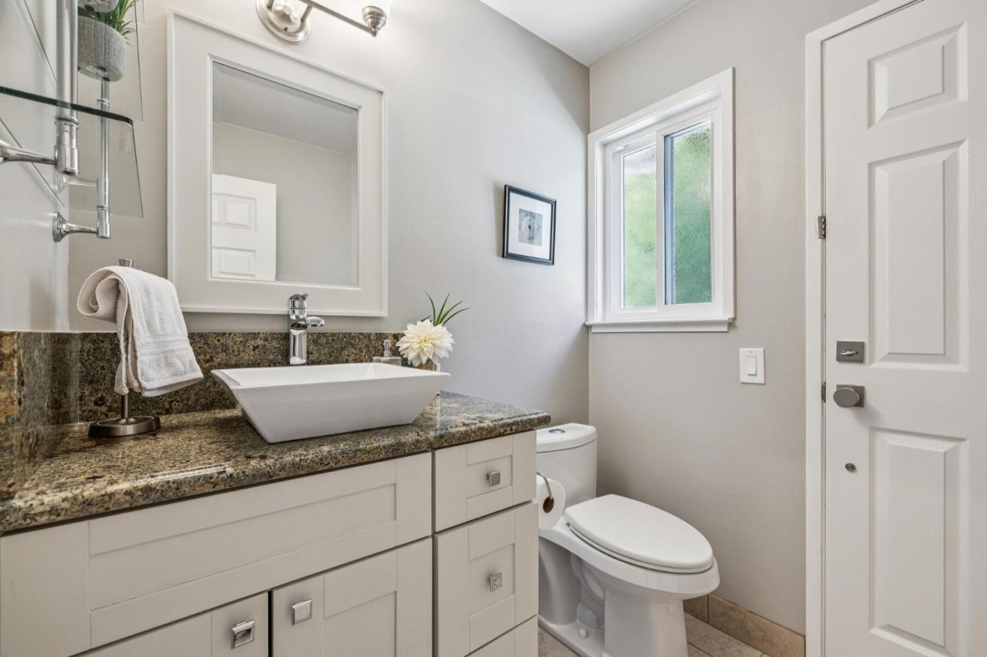 Detail Gallery Image 25 of 68 For 21685 Regnart Rd, Cupertino,  CA 95014 - 4 Beds | 2/1 Baths