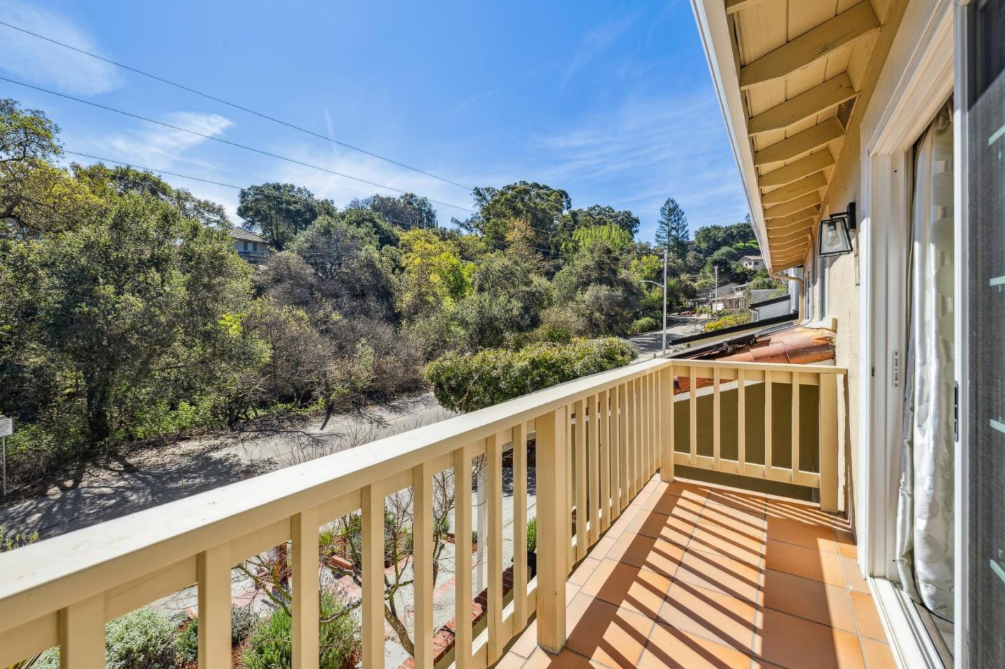 Detail Gallery Image 31 of 68 For 21685 Regnart Rd, Cupertino,  CA 95014 - 4 Beds | 2/1 Baths