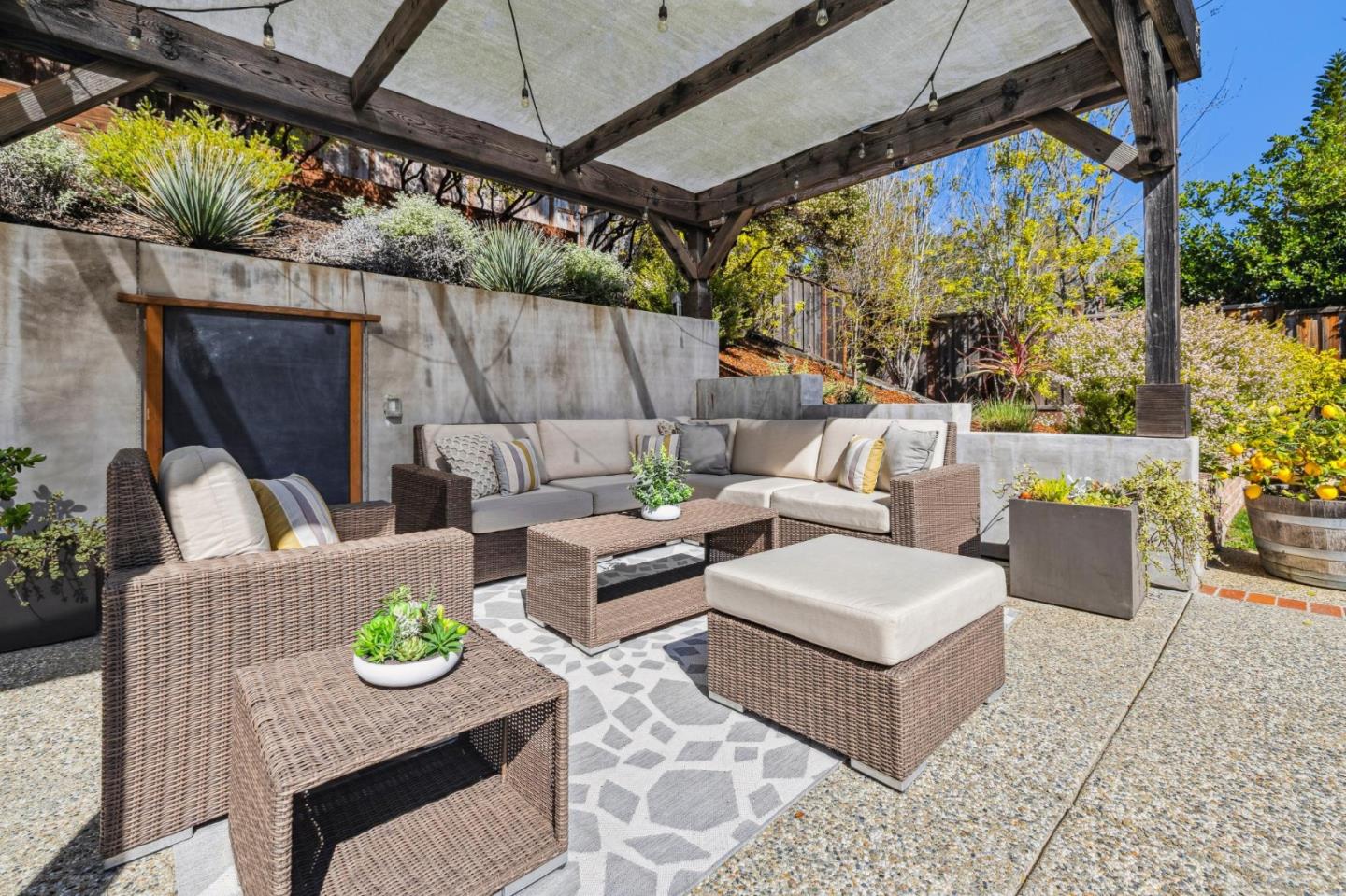 Detail Gallery Image 58 of 68 For 21685 Regnart Rd, Cupertino,  CA 95014 - 4 Beds | 2/1 Baths