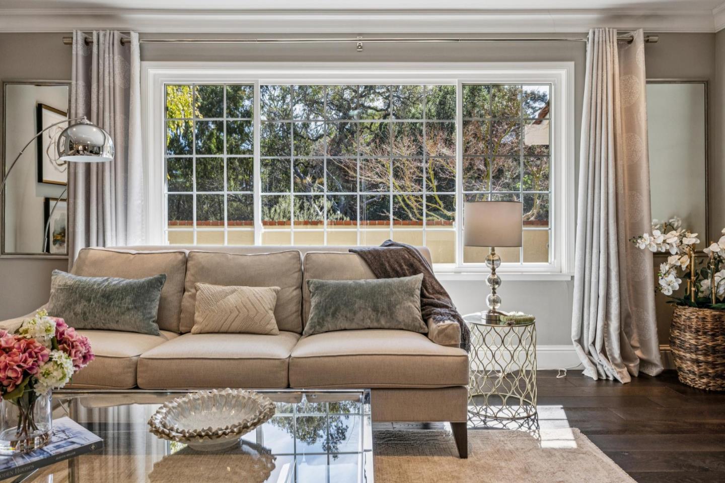 Detail Gallery Image 9 of 68 For 21685 Regnart Rd, Cupertino,  CA 95014 - 4 Beds | 2/1 Baths