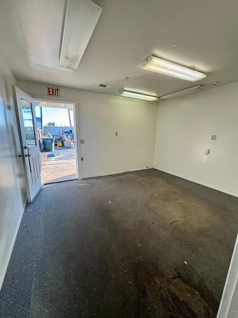 Detail Gallery Image 3 of 10 For 323 Princeton Ave, –,  CA 94018 - – Beds | – Baths