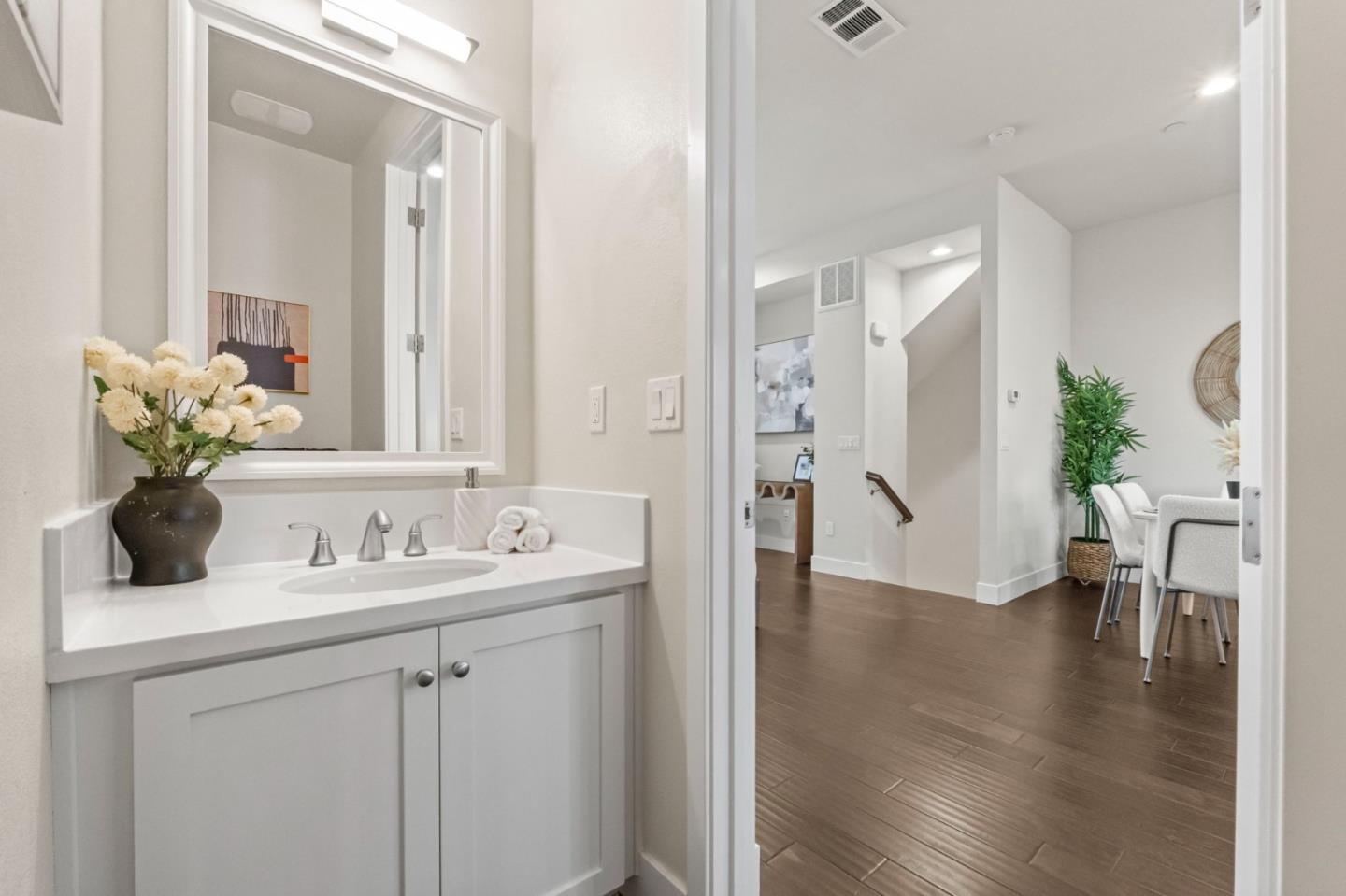 Detail Gallery Image 19 of 41 For 183 Jeffrey Ter, Sunnyvale,  CA 94086 - 3 Beds | 2/1 Baths