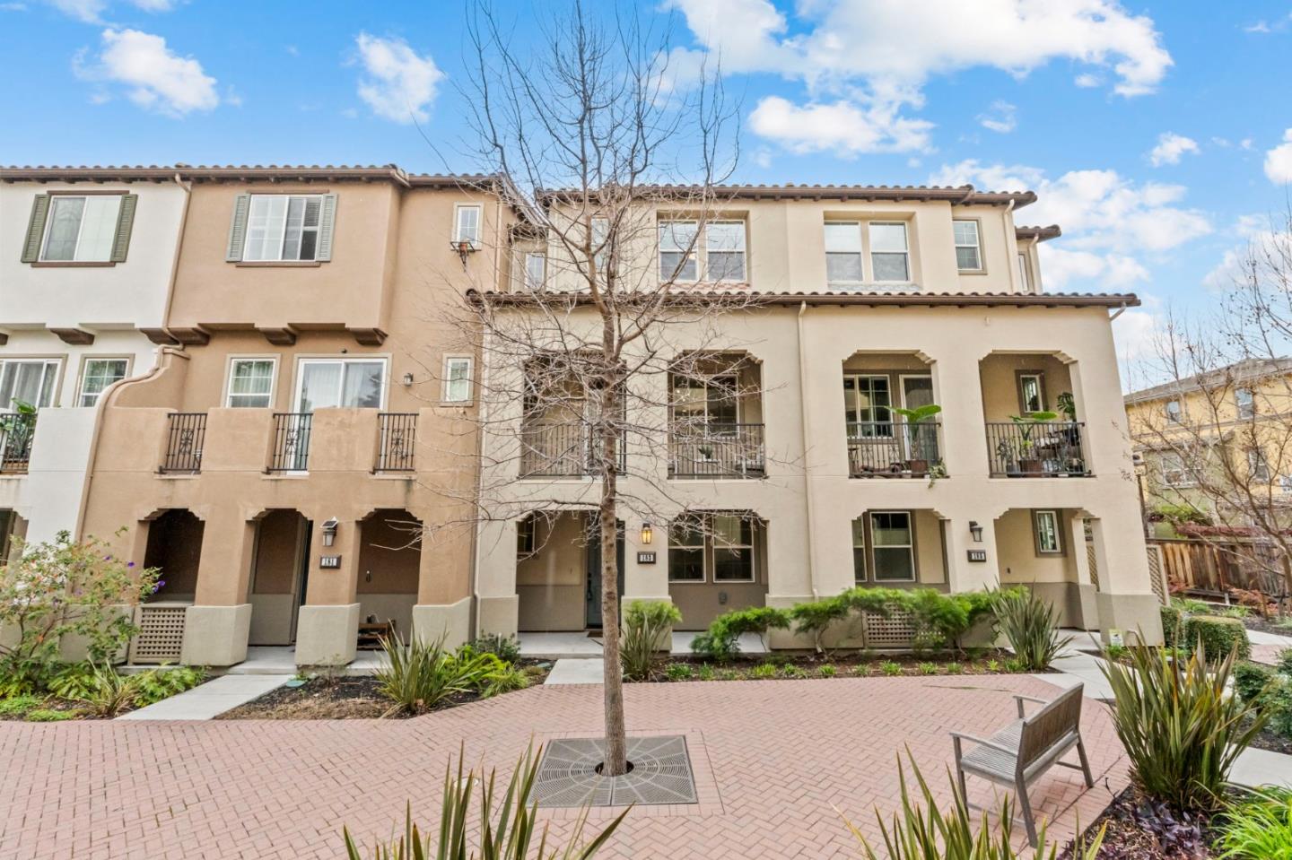 Detail Gallery Image 2 of 41 For 183 Jeffrey Ter, Sunnyvale,  CA 94086 - 3 Beds | 2/1 Baths