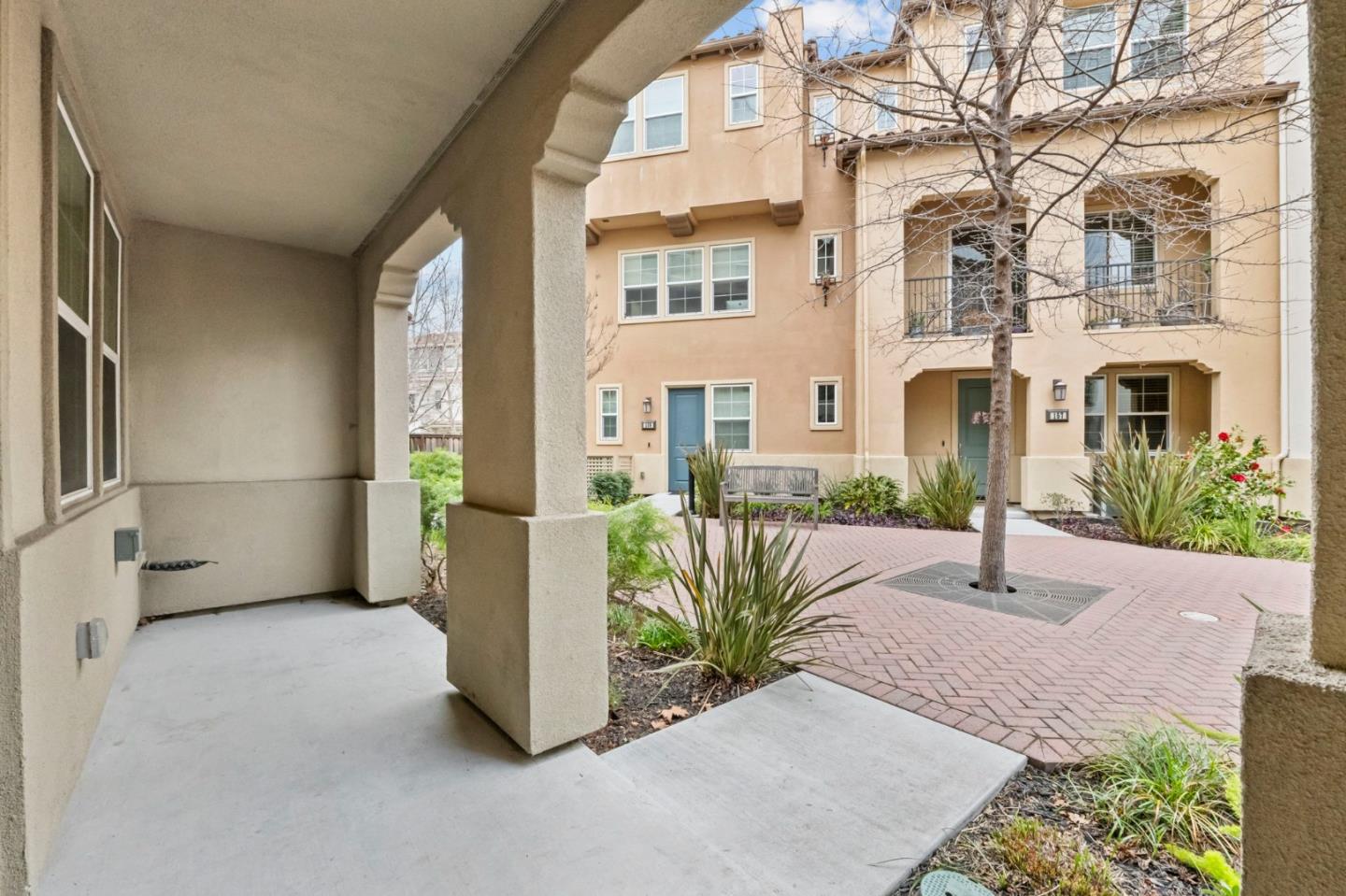 Detail Gallery Image 4 of 41 For 183 Jeffrey Ter, Sunnyvale,  CA 94086 - 3 Beds | 2/1 Baths