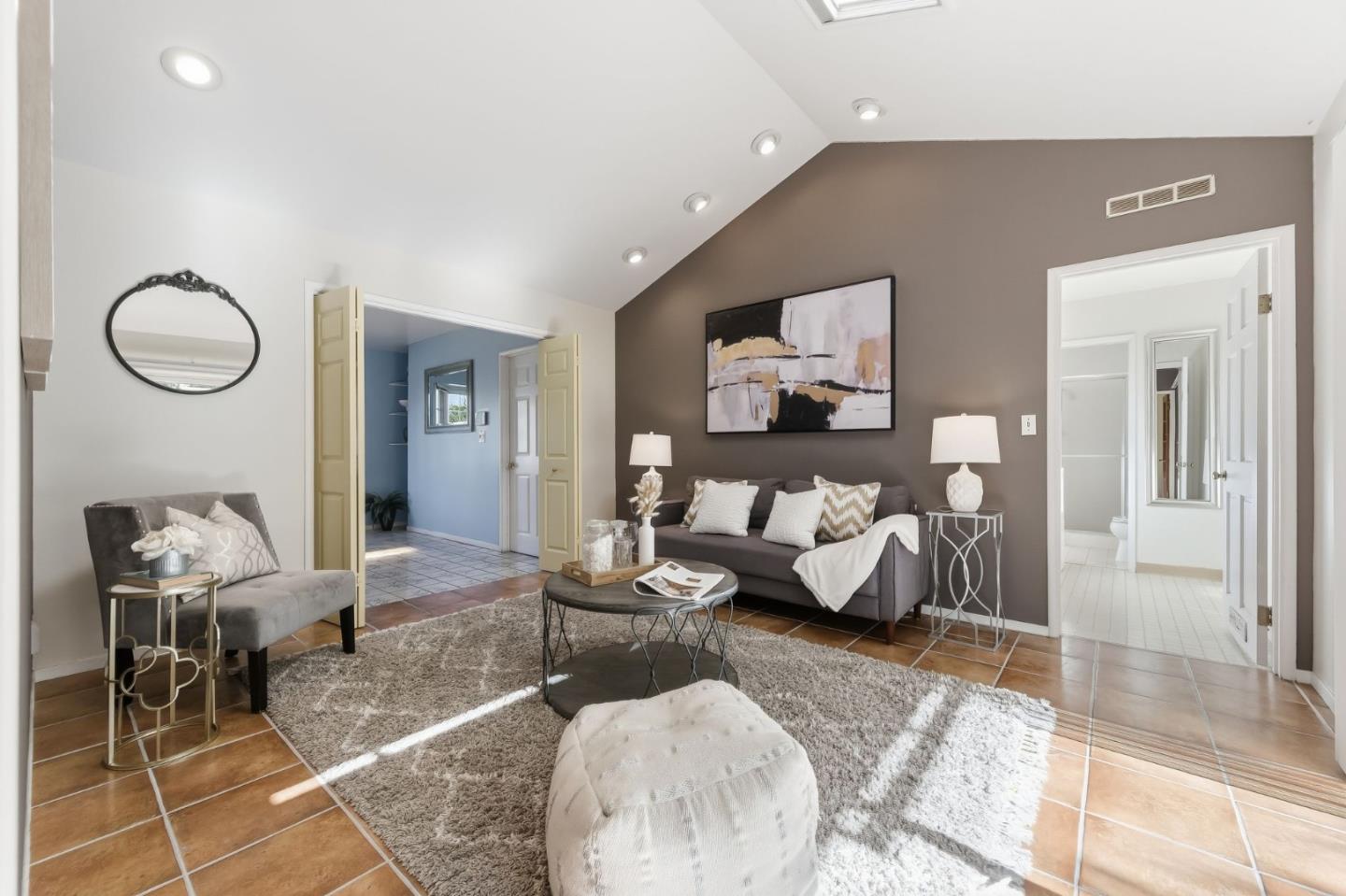 Detail Gallery Image 27 of 35 For 28 Willow Rd, Menlo Park,  CA 94025 - 3 Beds | 3 Baths