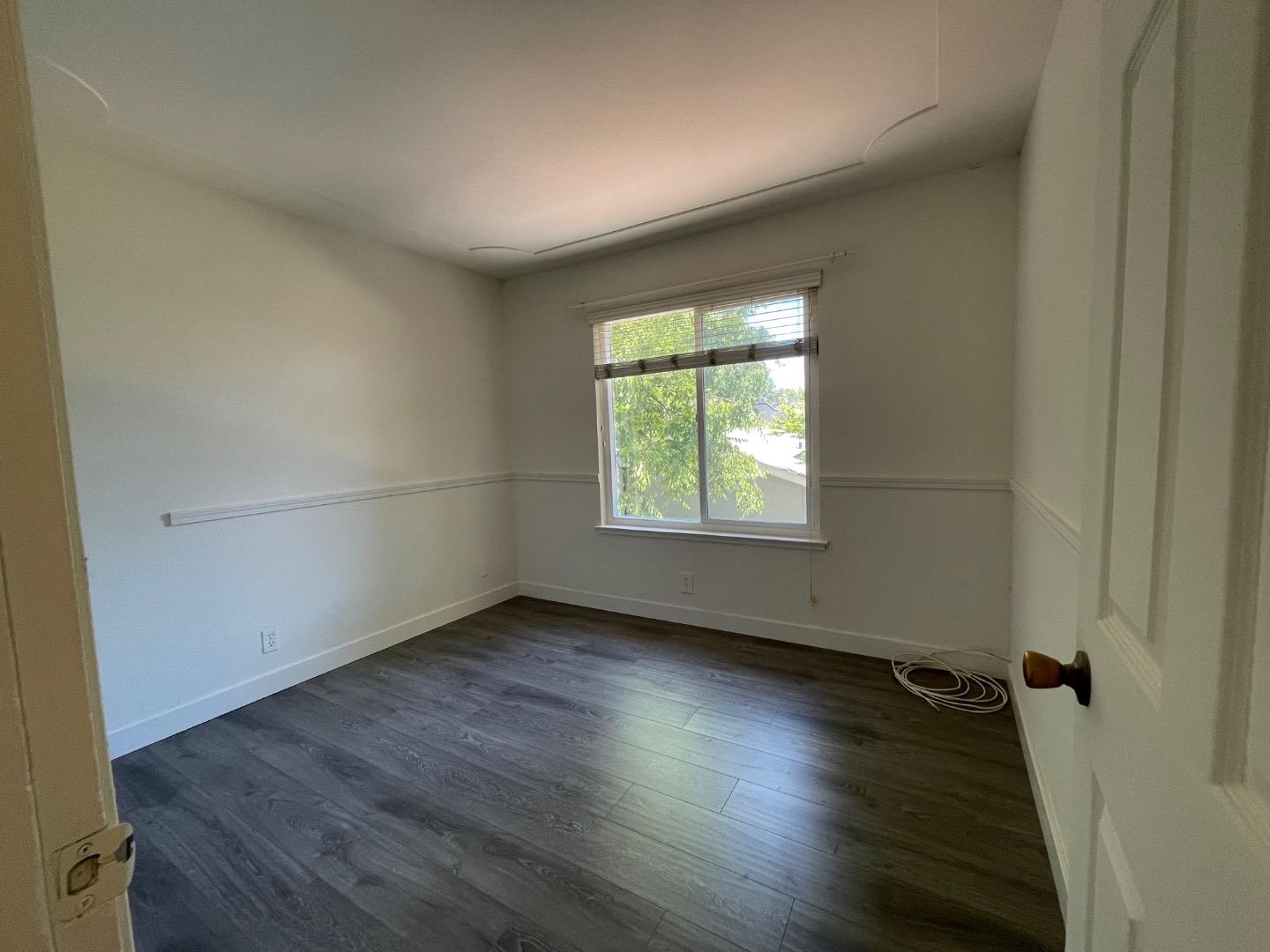 Detail Gallery Image 11 of 14 For 1362 Mcquesten Dr #B,  San Jose,  CA 95122 - 3 Beds | 1/1 Baths