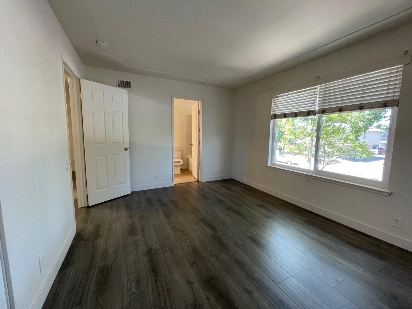 Detail Gallery Image 2 of 14 For 1362 Mcquesten Dr #B,  San Jose,  CA 95122 - 3 Beds | 1/1 Baths