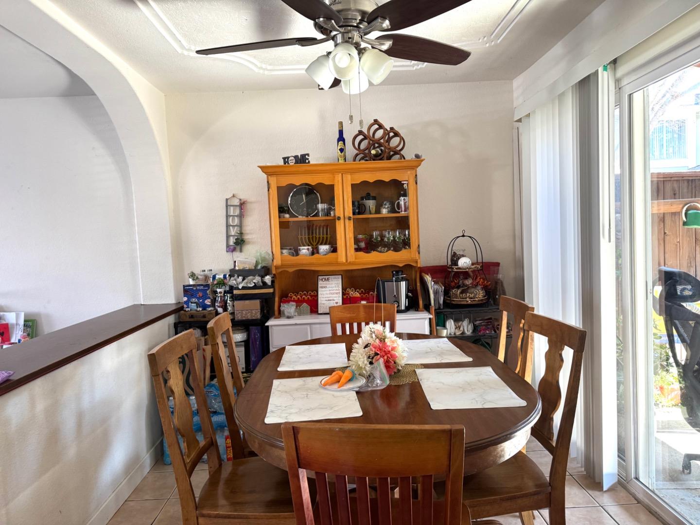 Detail Gallery Image 7 of 14 For 1362 Mcquesten Dr #B,  San Jose,  CA 95122 - 3 Beds | 1/1 Baths