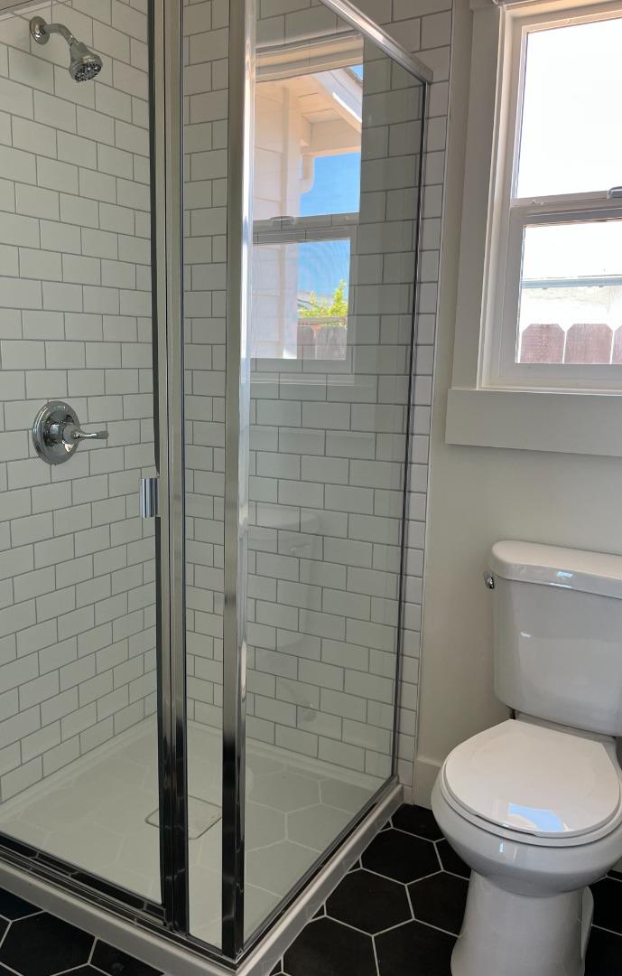 Detail Gallery Image 9 of 12 For 706 Central Ave, Hollister,  CA 95023 - 3 Beds | 2 Baths