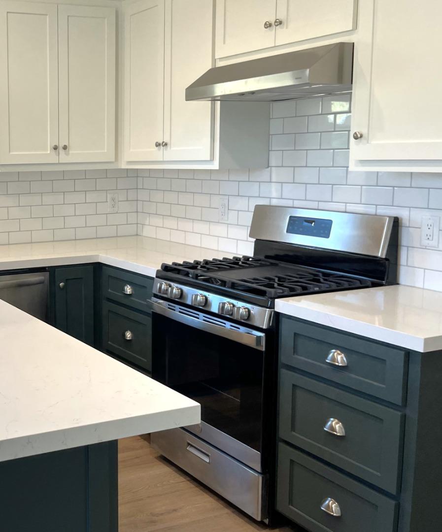 Detail Gallery Image 3 of 12 For 706 Central Ave, Hollister,  CA 95023 - 3 Beds | 2 Baths