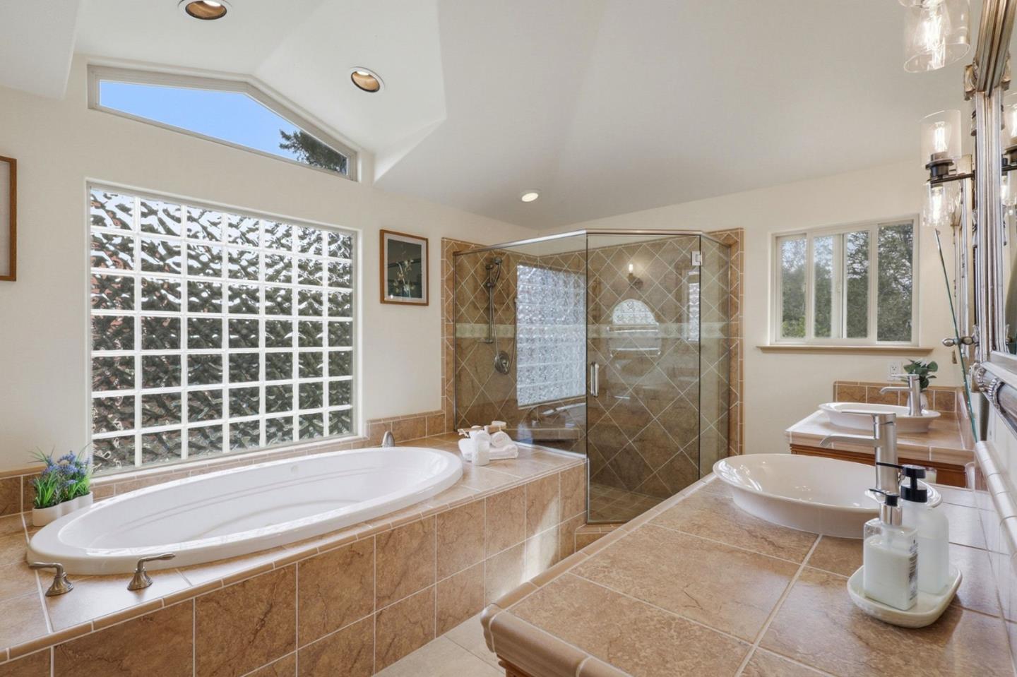 Detail Gallery Image 24 of 48 For 111 Misty Ct, Santa Cruz,  CA 95060 - 4 Beds | 3 Baths