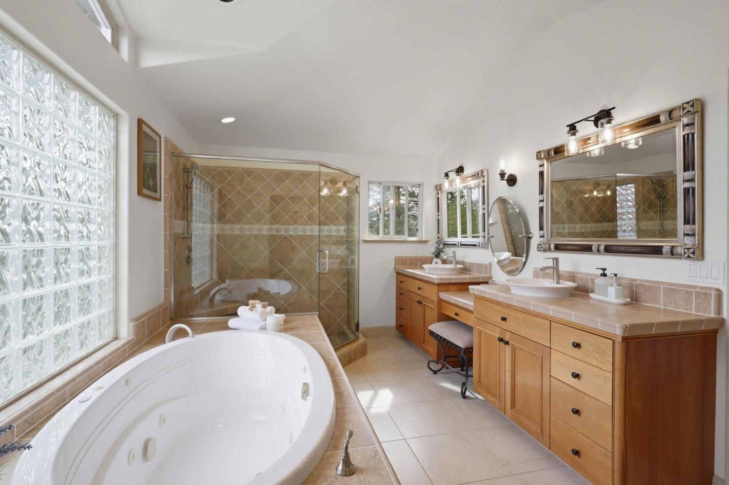 Detail Gallery Image 25 of 48 For 111 Misty Ct, Santa Cruz,  CA 95060 - 4 Beds | 3 Baths