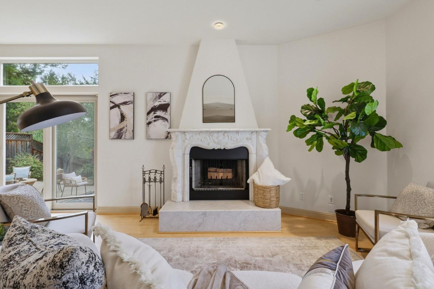 Detail Gallery Image 3 of 48 For 111 Misty Ct, Santa Cruz,  CA 95060 - 4 Beds | 3 Baths