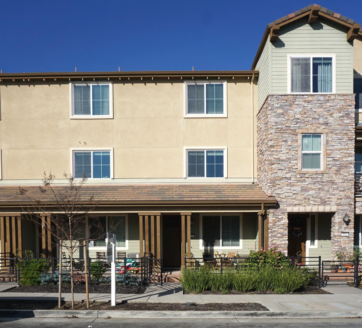 Front Image Thumbnail for ML82034208