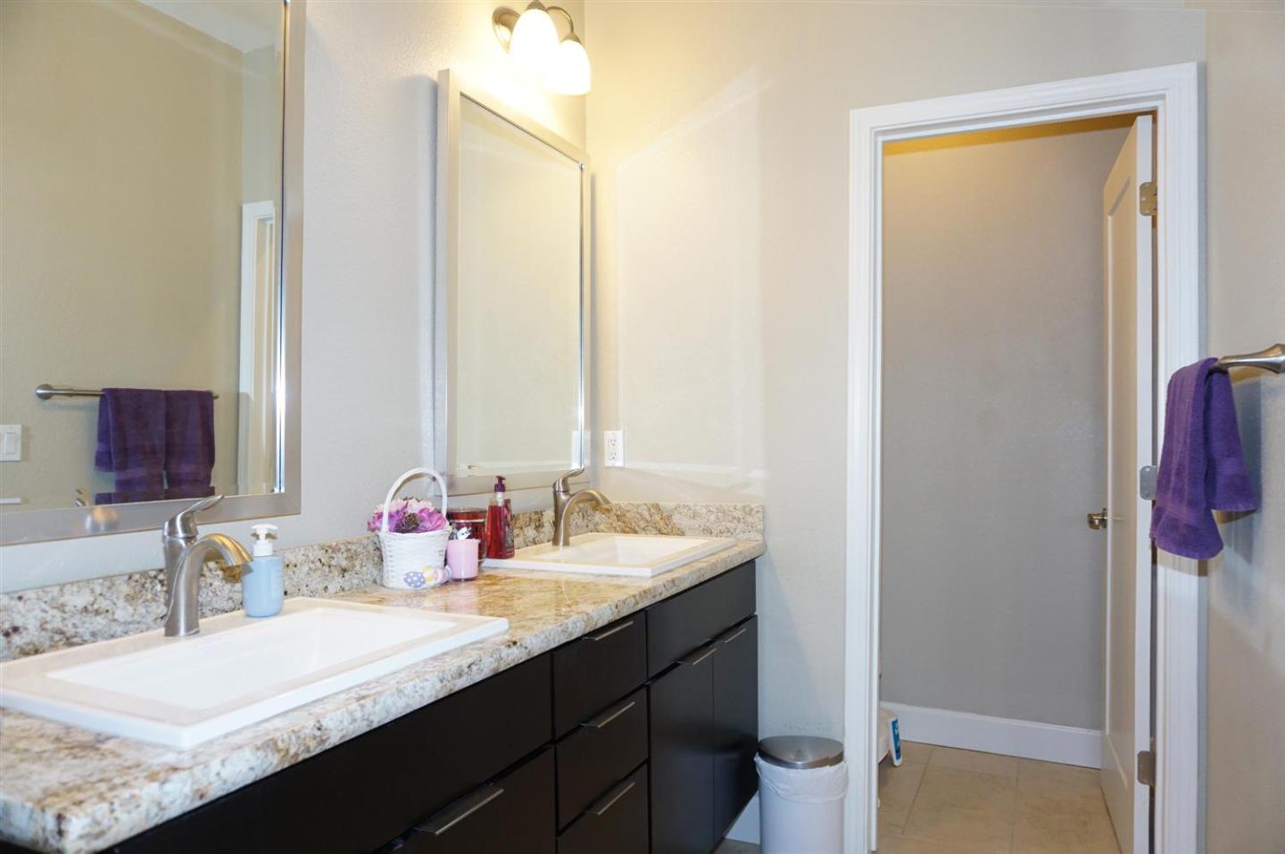 Detail Gallery Image 16 of 32 For 815 Blue Opal Dr, San Jose,  CA 95123 - 3 Beds | 3/1 Baths