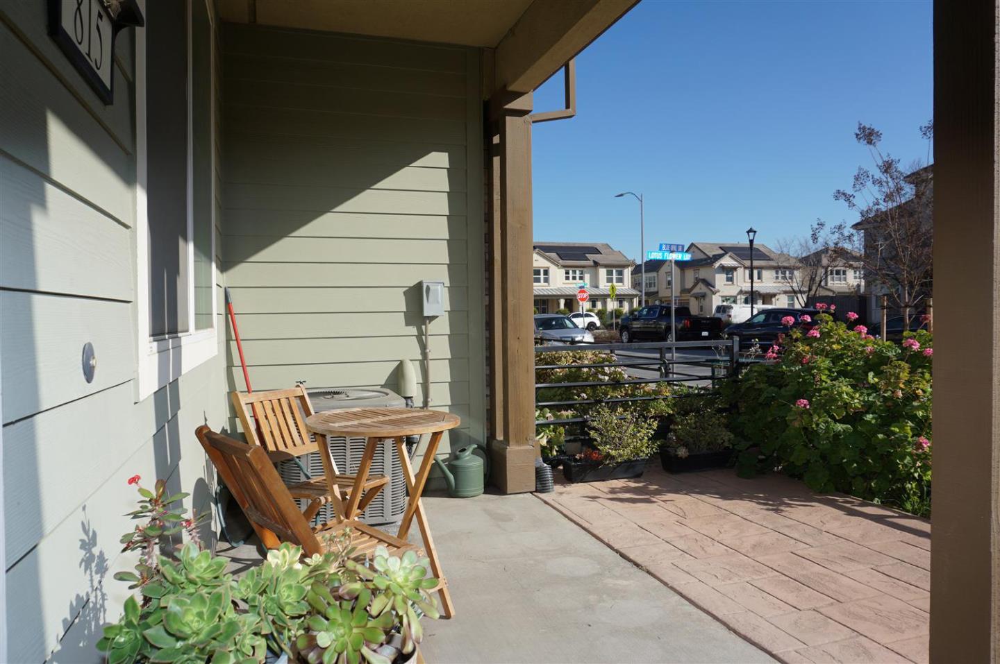 Detail Gallery Image 21 of 32 For 815 Blue Opal Dr, San Jose,  CA 95123 - 3 Beds | 3/1 Baths