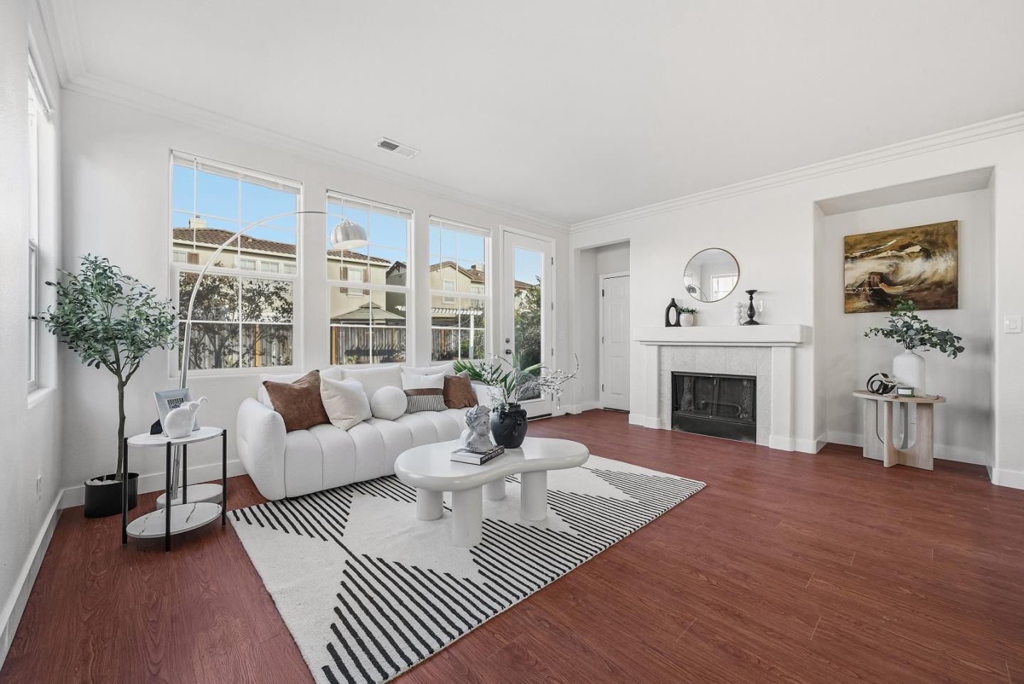 Detail Gallery Image 10 of 37 For 29004 Tern Pl, Hayward,  CA 94545 - 4 Beds | 2/1 Baths