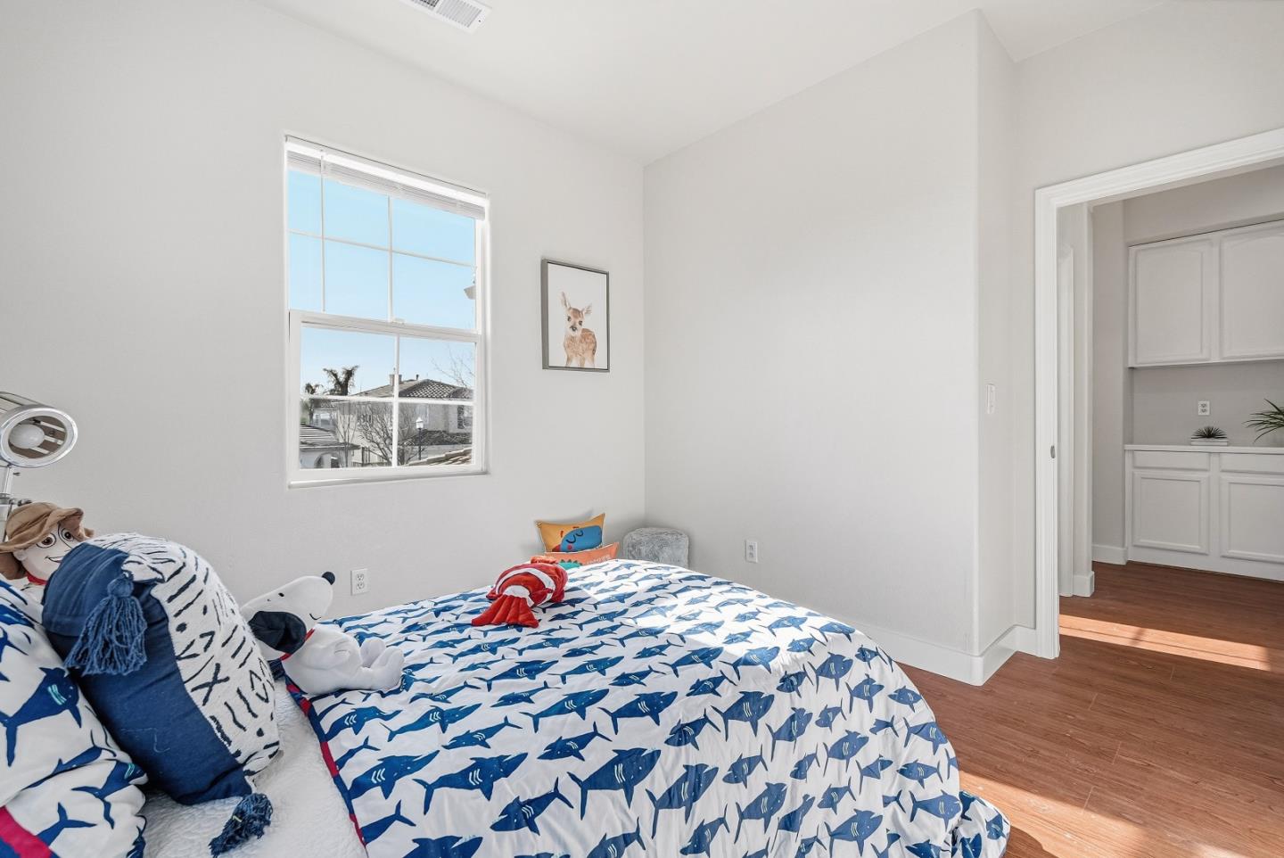 Detail Gallery Image 14 of 37 For 29004 Tern Pl, Hayward,  CA 94545 - 4 Beds | 2/1 Baths