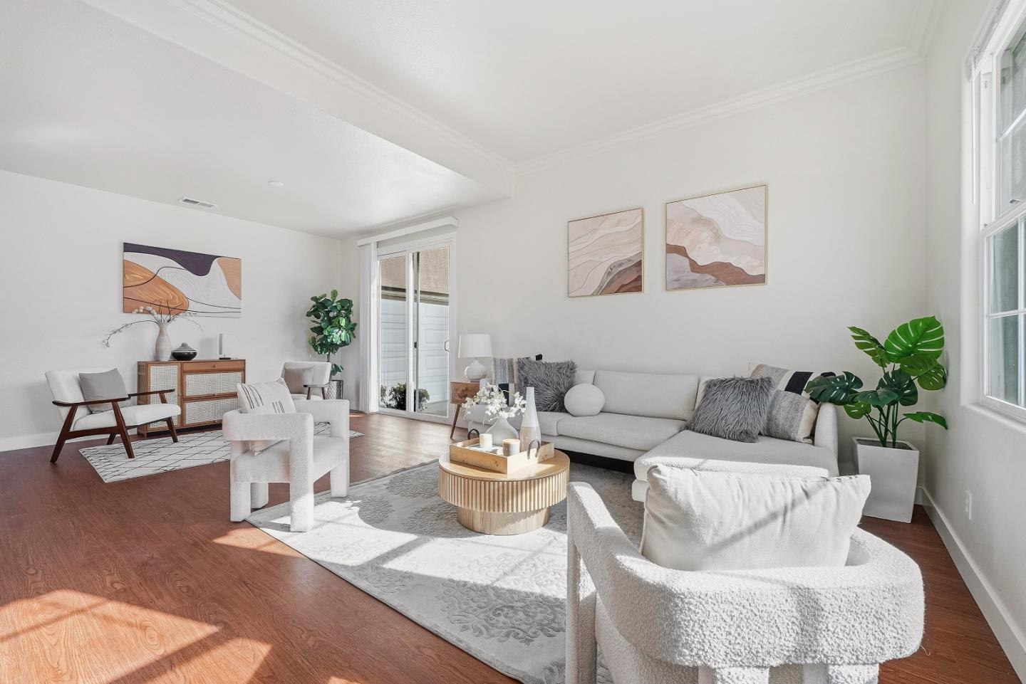 Detail Gallery Image 2 of 37 For 29004 Tern Pl, Hayward,  CA 94545 - 4 Beds | 2/1 Baths